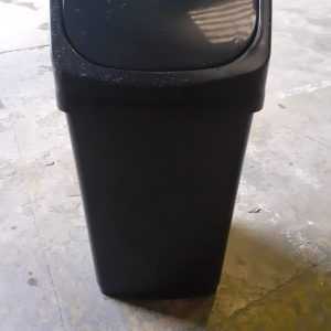 Lixeira Tampa Basculante 50L Preta
